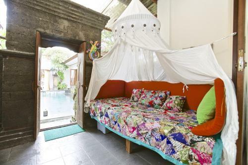 Hostal Villa Lotos