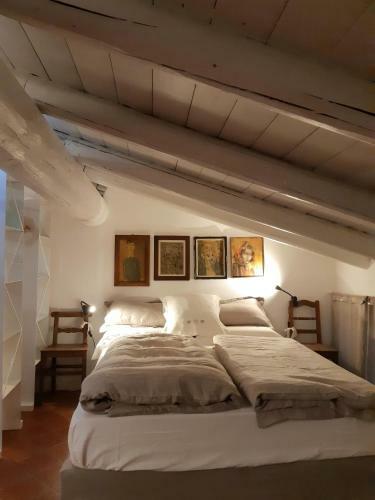 Apartamento S. Trinit� 18, Suites & Rooms