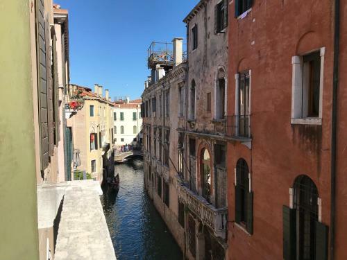 Hostal Luxury Venetian Rooms