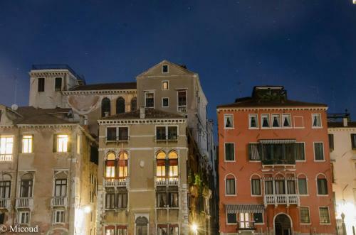 Hostal Luxury Venetian Rooms