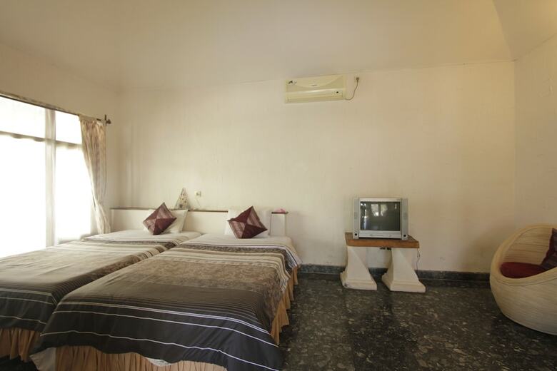 Hotel Alit Beach Resort And Villas