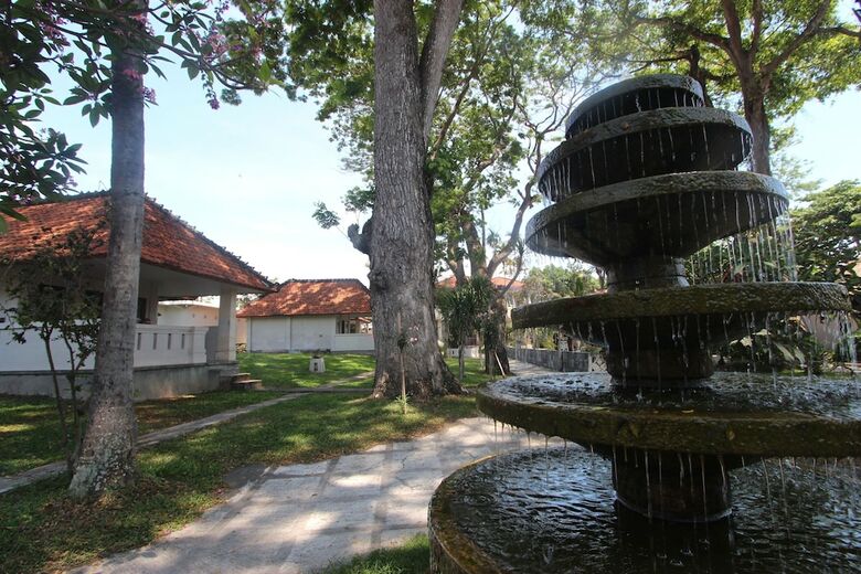Hotel Alit Beach Resort And Villas