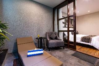 Hotel Aleesha Villas & Deluxe Suites