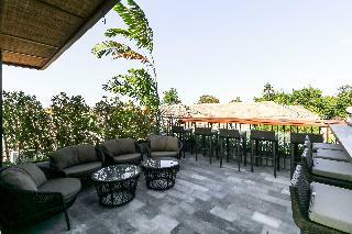 Hotel Aleesha Villas & Deluxe Suites