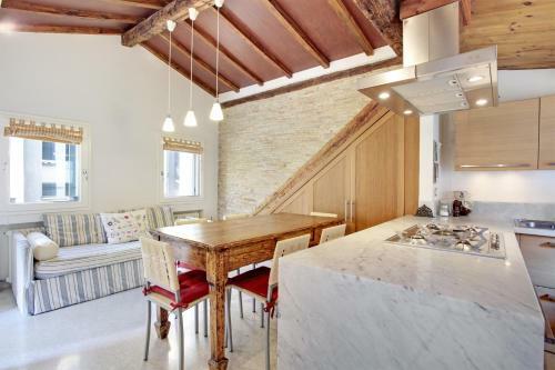 Fenix Otello Apartments
