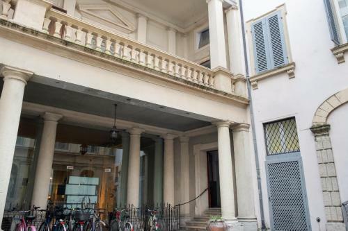 Hostal Italianflat - Verona Suite