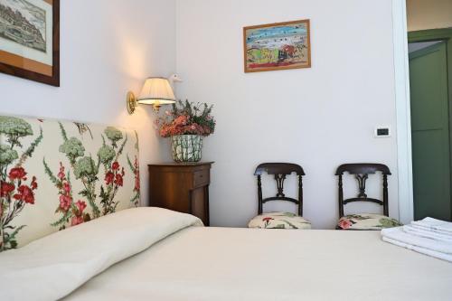 San Quirico Villa Sleeps 8 Pool Wifi