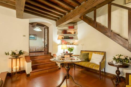 Villa Florence View