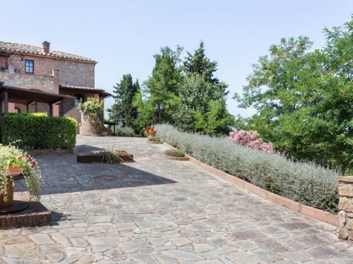 Attractive Holiday Home In Volterra With Swimming Pool