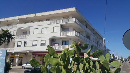 Apartamento Torre Dell'orso Centralissima Vista Mare