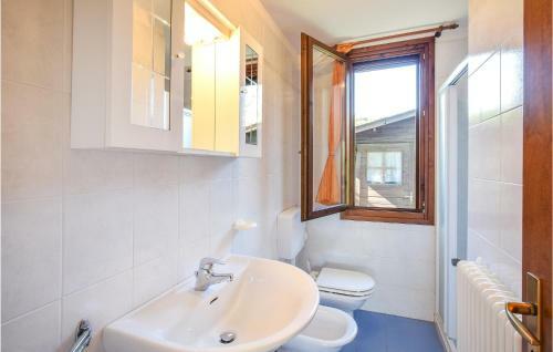 Nice Home In Isola Albarella W/ 3 Bedrooms