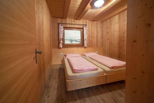 Almh�tte Tirler Schweige