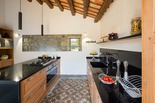 Passo Casale Villa Sleeps 16 Pool Air Con Wifi