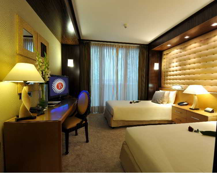 Hotel NH Collection Carlo IV