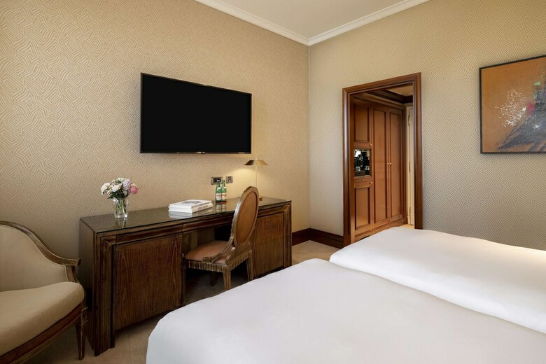 Hotel NH Collection Carlo IV