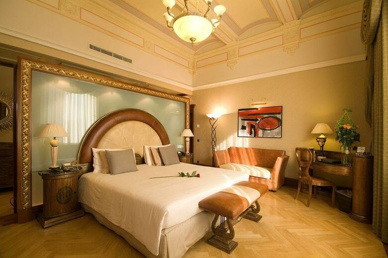 Hotel NH Collection Carlo IV