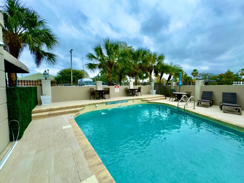 Holiday Inn Express Hotel & Suites Oldsmar