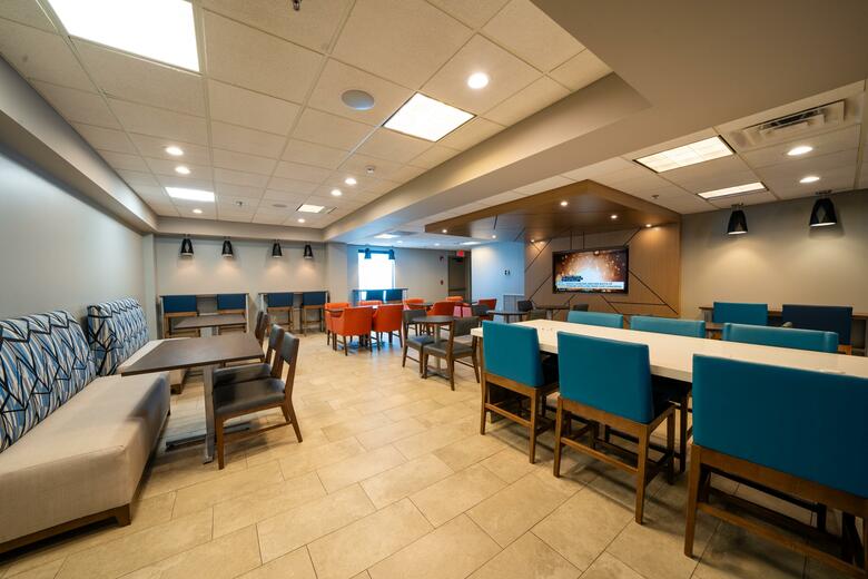 Holiday Inn Express Hotel & Suites Oldsmar
