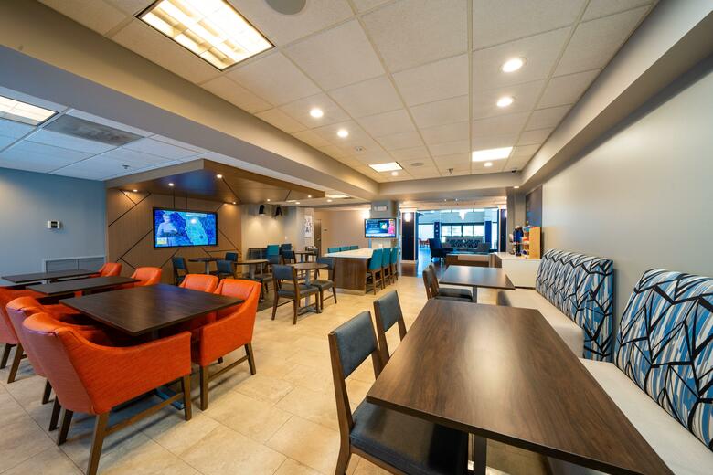 Holiday Inn Express Hotel & Suites Oldsmar