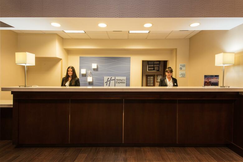 Holiday Inn Express Hotel & Suites Oldsmar