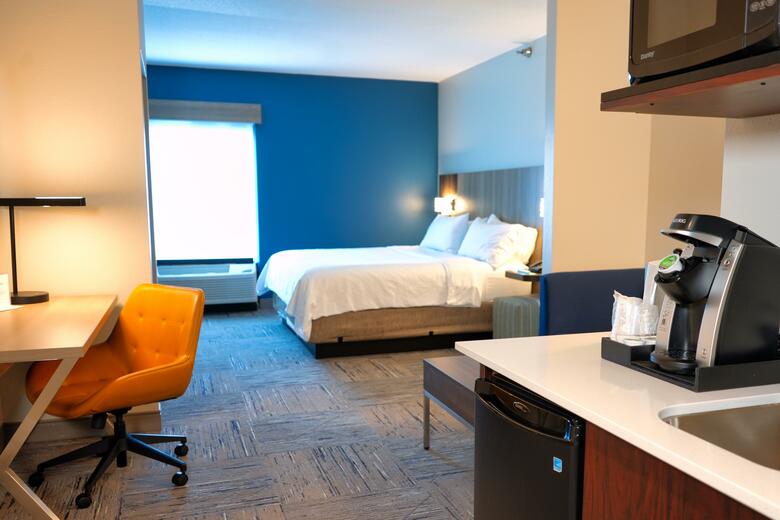 Holiday Inn Express Hotel & Suites Oldsmar