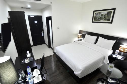 Hotel Continent Centrepoint Panakkukang