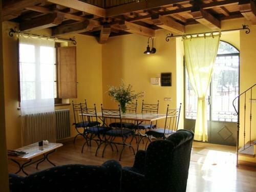 Osteria Di Ramazzano Apartment Sleeps 5 Pool