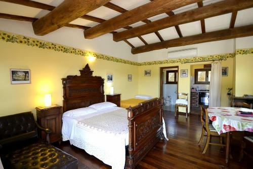Osteria Di Ramazzano Villa Sleeps 3 Pool Air Con