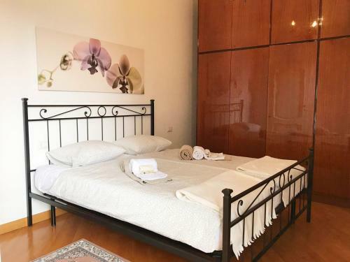 Big Apartment With Lake View And Three Bedrooms