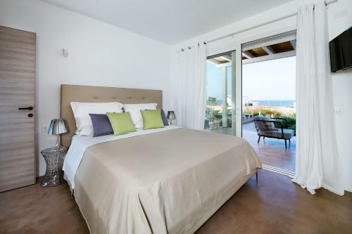 Reitani Villa Sleeps 6 Pool Air Con Wifi T782824