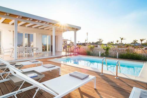 Reitani Villa Sleeps 6 Pool Air Con Wifi T782824