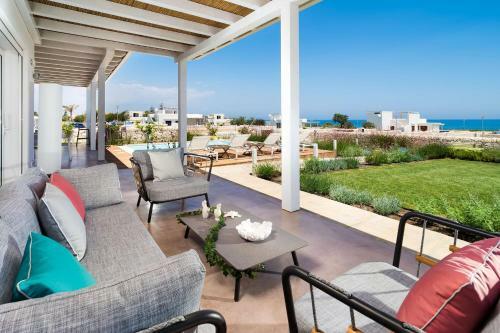Reitani Villa Sleeps 6 Pool Air Con Wifi T782824