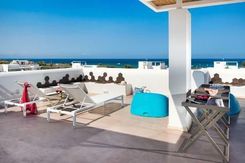 Reitani Villa Sleeps 6 Pool Air Con Wifi T782824