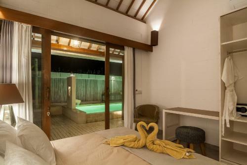 Coral Flora Villa Beach Front