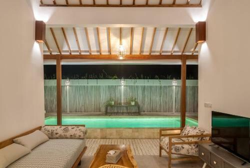Coral Flora Villa Beach Front