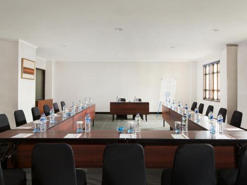 The Hills Bukittinggi Hotel & Convention