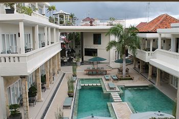 Aparthotel Bali Court Hotel And Apartment