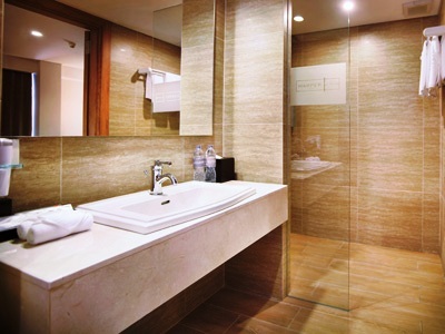 Harper Kuta Hotel
