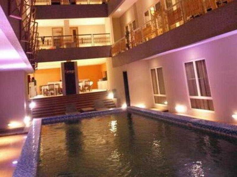 Rivavi Fashion Hotel