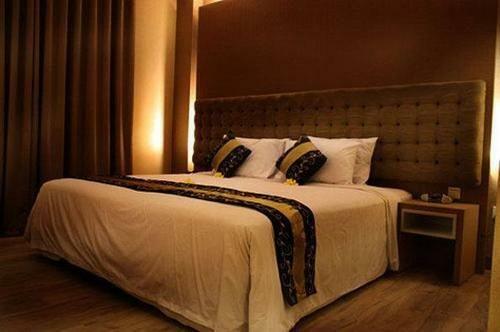 Rivavi Fashion Hotel