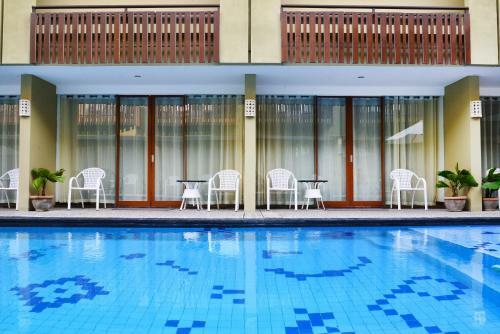 Hotel Devata Suites And Residence