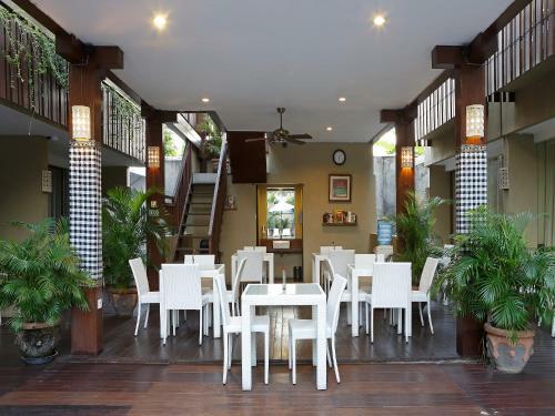 Hotel Devata Suites And Residence