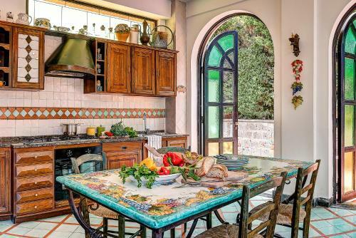 Apartamento The Palace - Luxury Villa With Pool