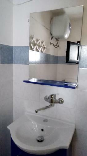 Apartment With One Bedroom In Torre Pali
