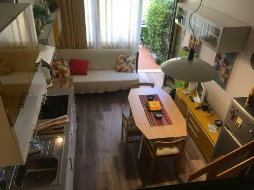 Splendid Apartment In Padenghe Sul Garda Bs With Garden