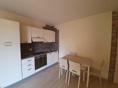 Homey Apartment In Serle Near Centre