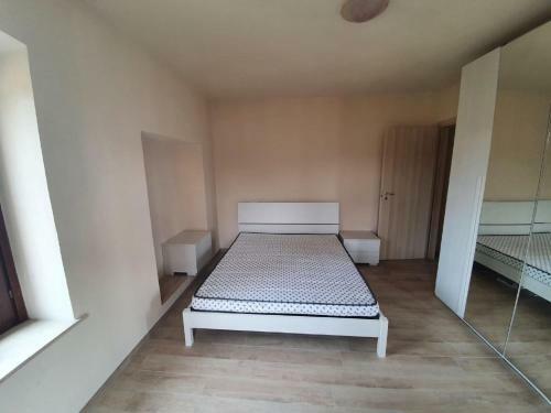 Homey Apartment In Serle Near Centre