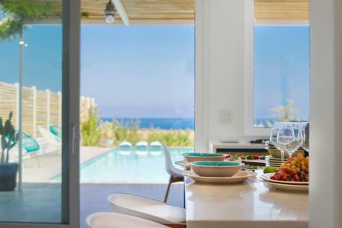 Villa In Capitolo Sleeps 10 With Pool And Air Con