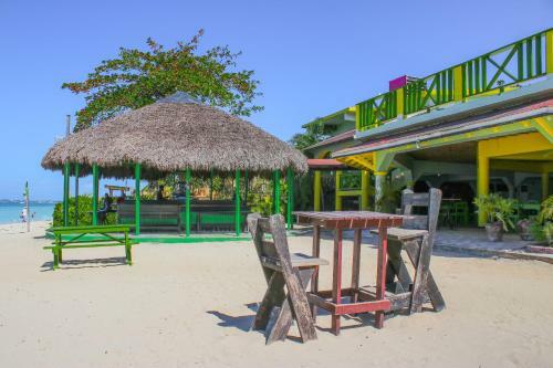 Burbon Beach Hotel-negril