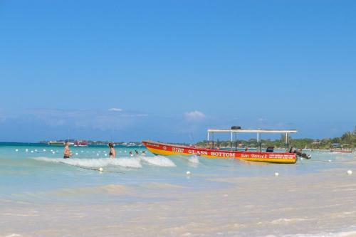 Burbon Beach Hotel-negril